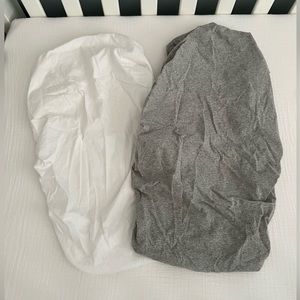 Burt’s Bees Baby Bassinet Sheet set